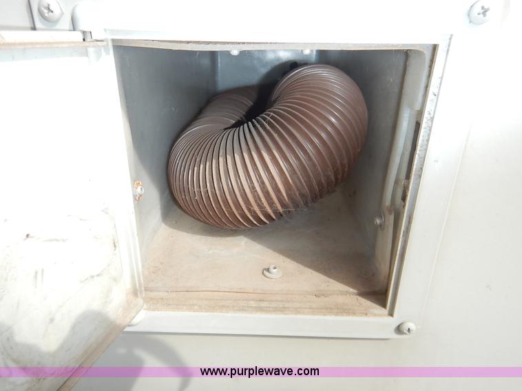 image for item J3865 1992 Chevrolet P30 Winnegbago Brave