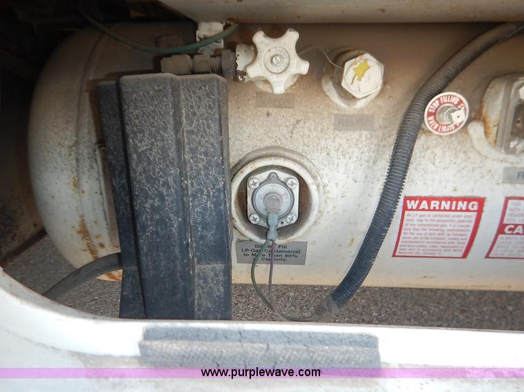 image for item J3865 1992 Chevrolet P30 Winnegbago Brave