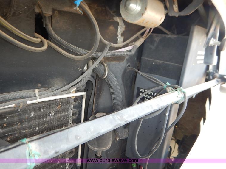 image for item J3865 1992 Chevrolet P30 Winnegbago Brave