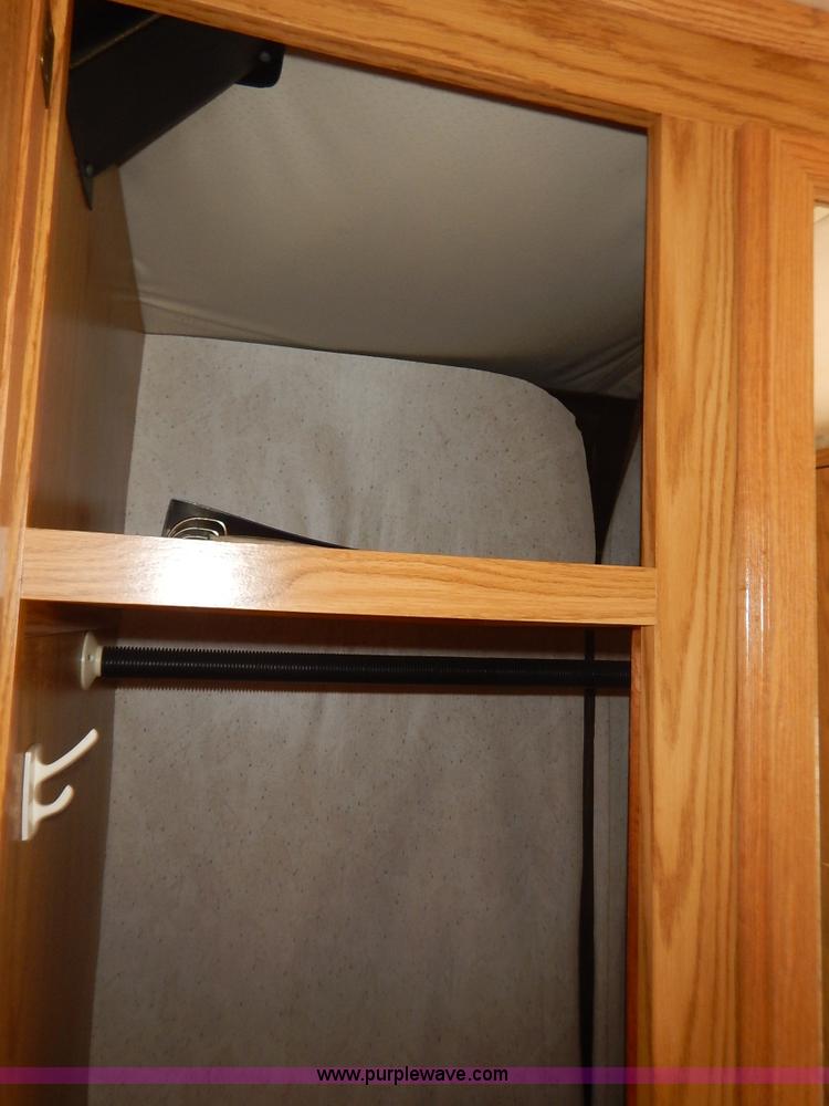 image for item J3865 1992 Chevrolet P30 Winnegbago Brave