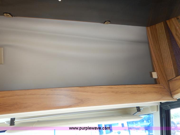 image for item J3865 1992 Chevrolet P30 Winnegbago Brave