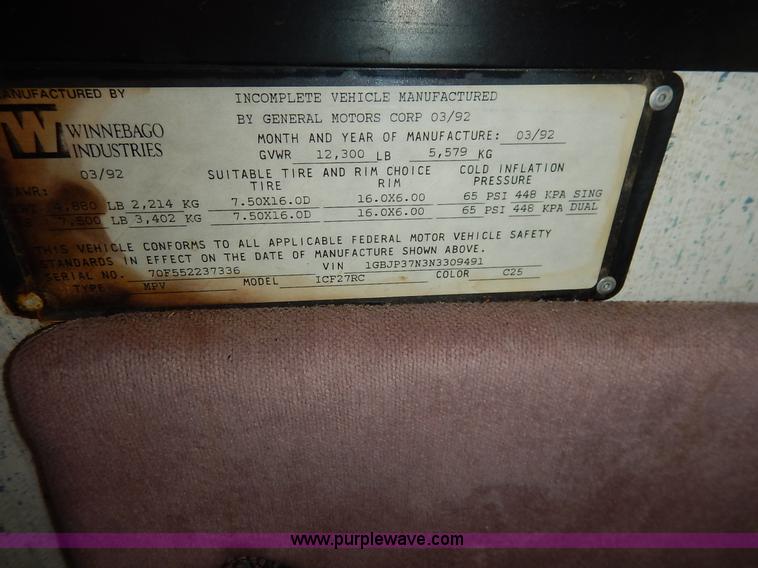 image for item J3865 1992 Chevrolet P30 Winnegbago Brave