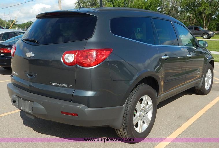 image for item J3866 2009 Chevrolet Traverse SUV