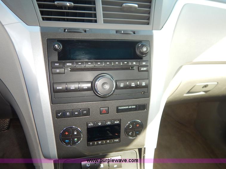 image for item J3866 2009 Chevrolet Traverse SUV