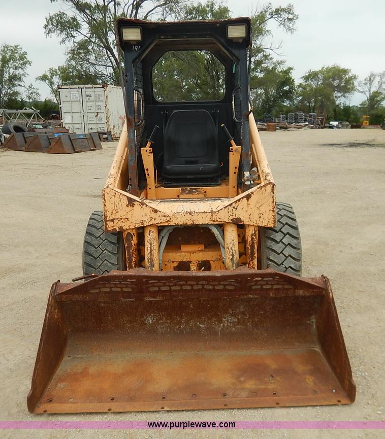 image for item J3867 1996 Mustang 2040 skid steer