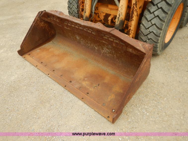 image for item J3867 1996 Mustang 2040 skid steer