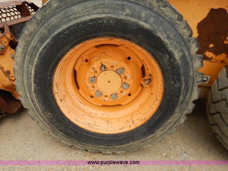 image for item J3867 1996 Mustang 2040 skid steer