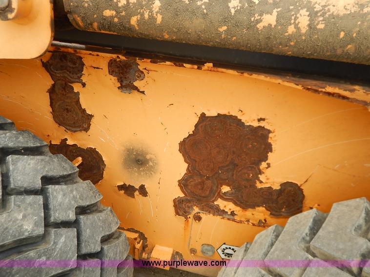 image for item J3867 1996 Mustang 2040 skid steer