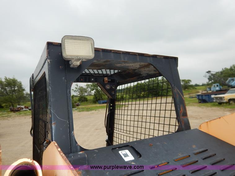 image for item J3867 1996 Mustang 2040 skid steer