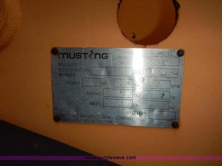 image for item J3867 1996 Mustang 2040 skid steer