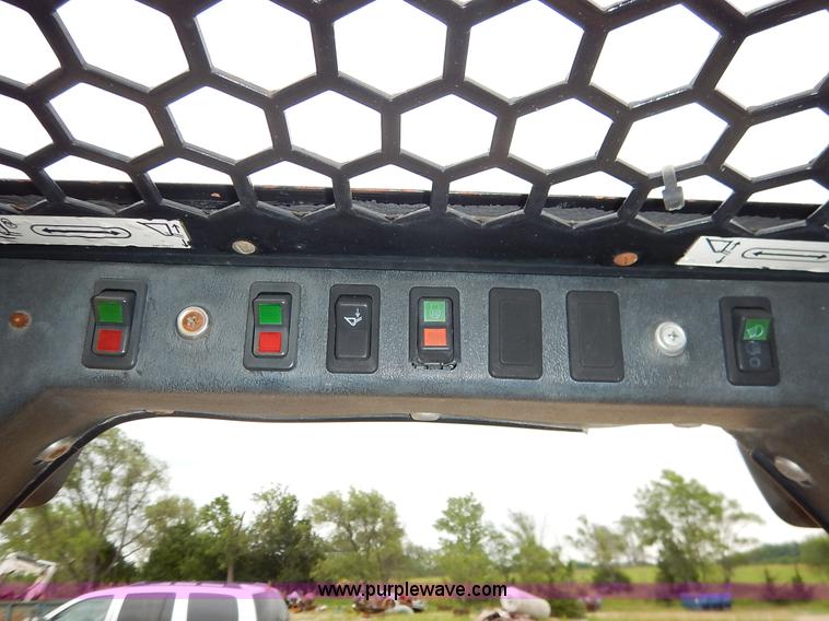 image for item J3867 1996 Mustang 2040 skid steer