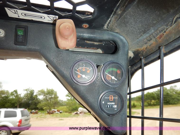 image for item J3867 1996 Mustang 2040 skid steer