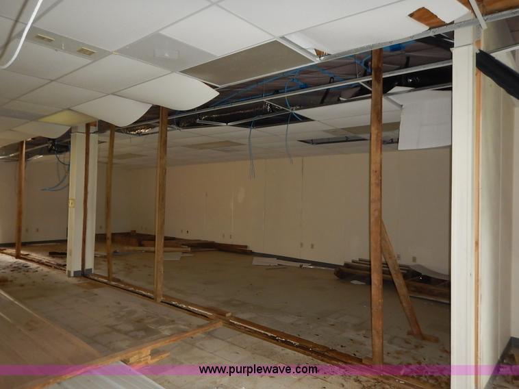 image for item J3888 2001 Conway WRL civic center