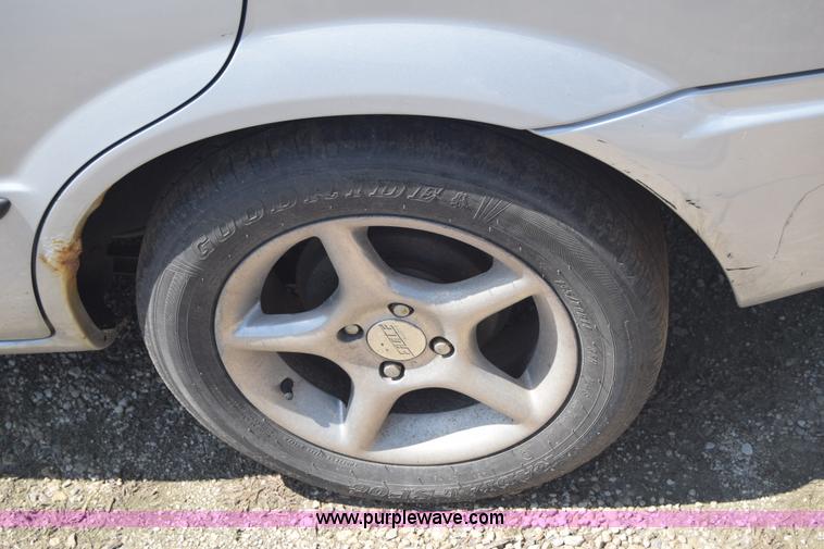 image for item J6527 2000 Mazda Protege