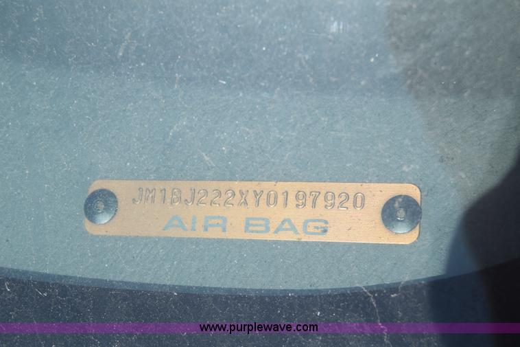 image for item J6527 2000 Mazda Protege