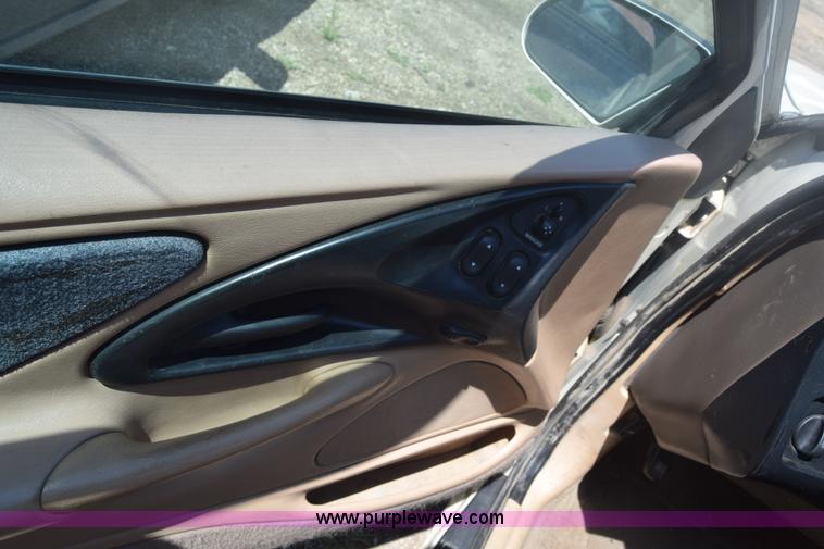 image for item J6532 1997 Ford Thunderbird LX