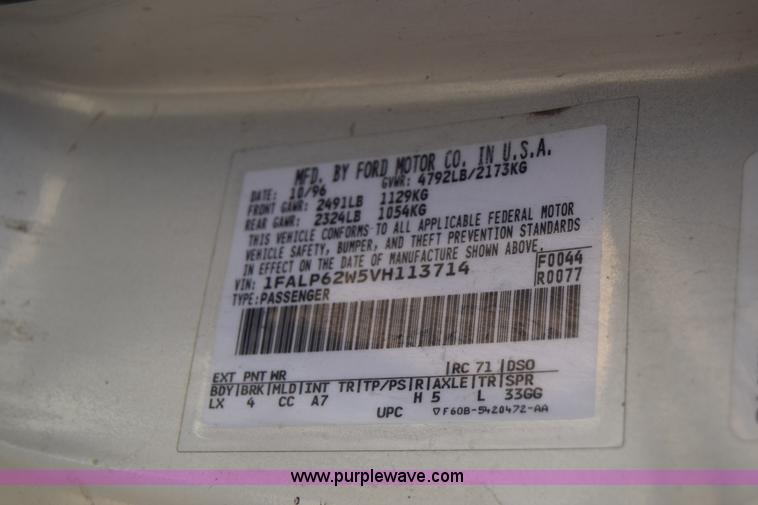 image for item J6532 1997 Ford Thunderbird LX