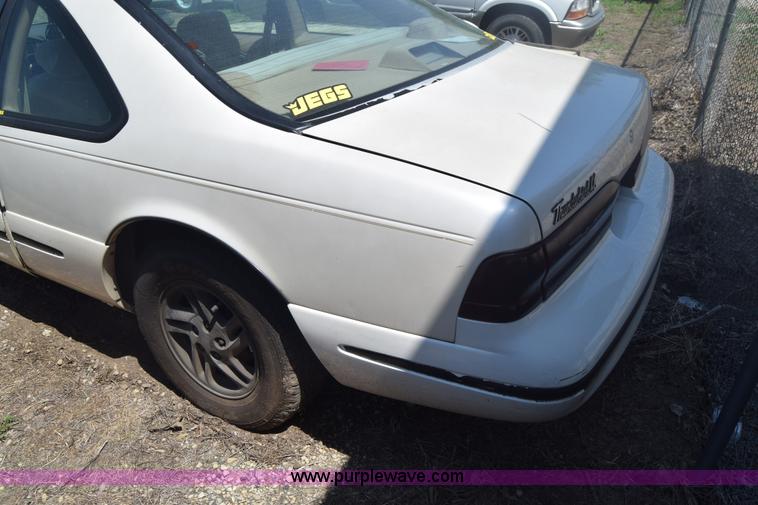 image for item J6532 1997 Ford Thunderbird LX
