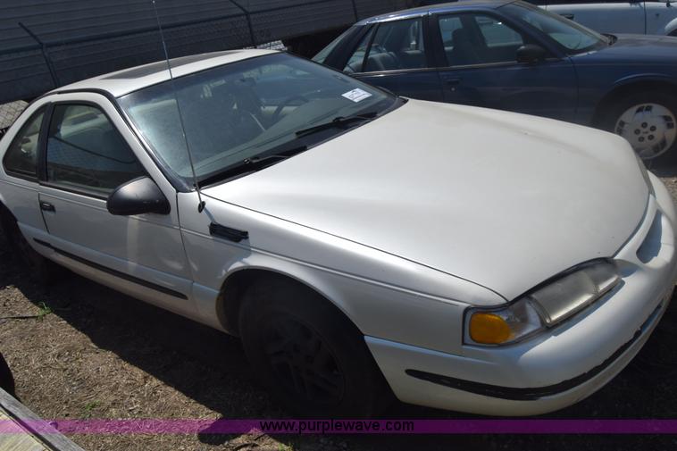 image for item J6532 1997 Ford Thunderbird LX