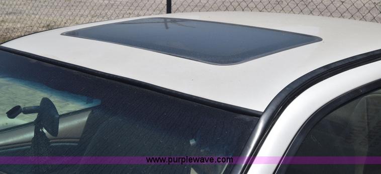 image for item J6532 1997 Ford Thunderbird LX