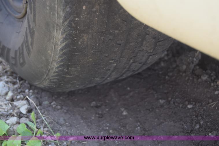 image for item J6532 1997 Ford Thunderbird LX