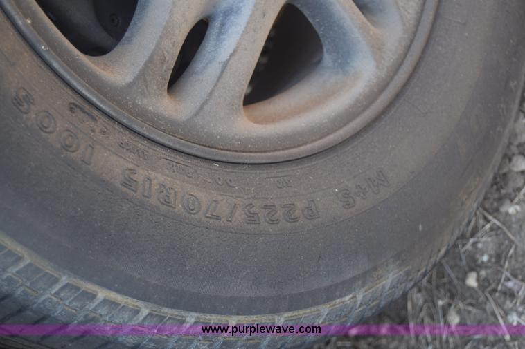 image for item J6532 1997 Ford Thunderbird LX