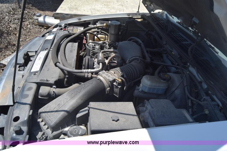 image for item J6533 2000 GMC Jimmy SUV