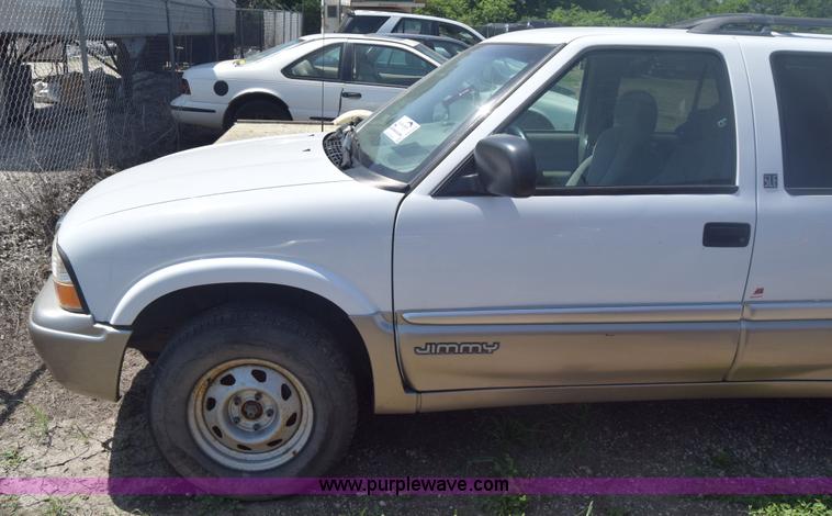 image for item J6533 2000 GMC Jimmy SUV