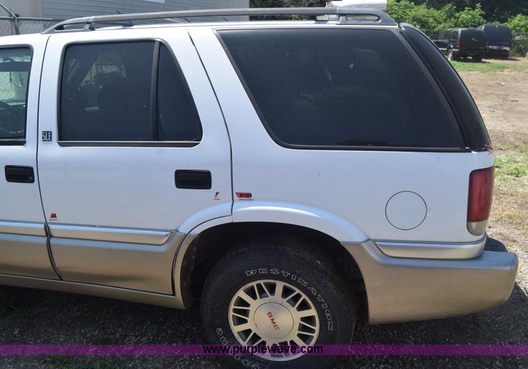 image for item J6533 2000 GMC Jimmy SUV