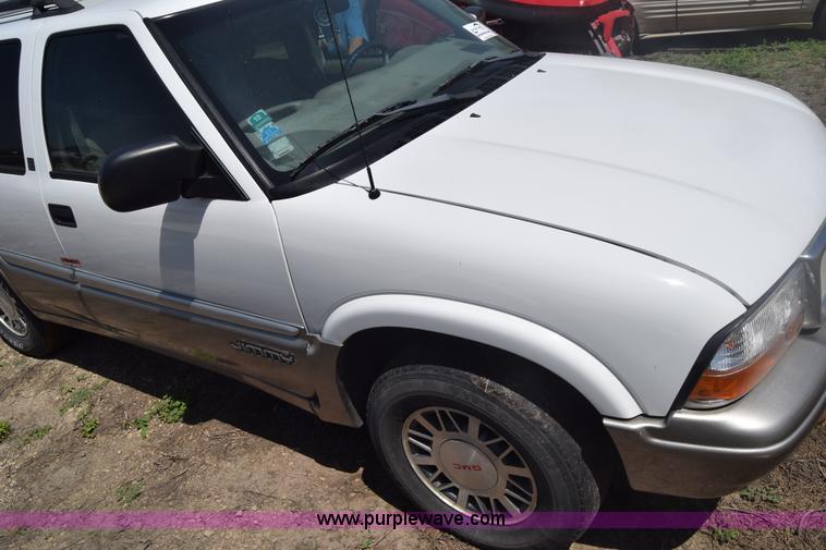 image for item J6533 2000 GMC Jimmy SUV