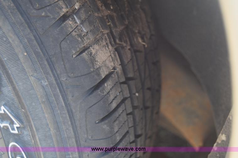 image for item J6533 2000 GMC Jimmy SUV