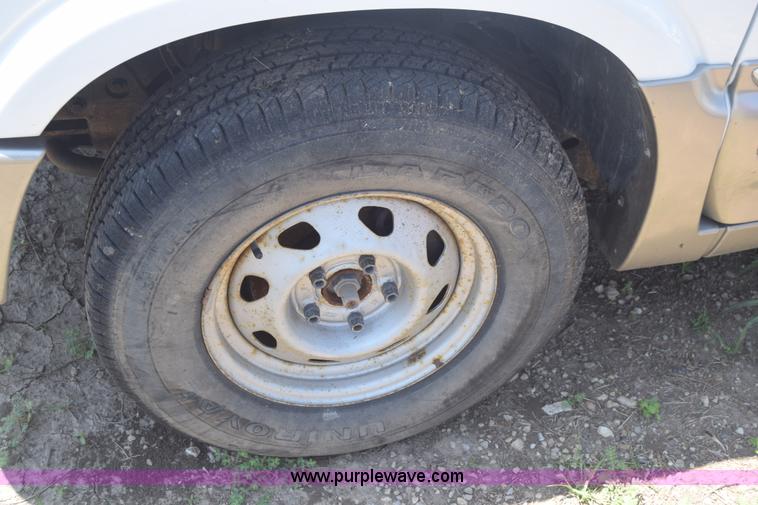 image for item J6533 2000 GMC Jimmy SUV