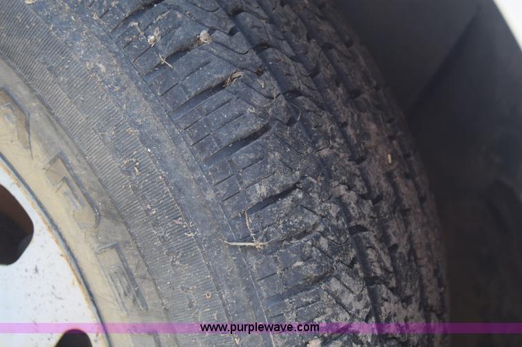 image for item J6533 2000 GMC Jimmy SUV