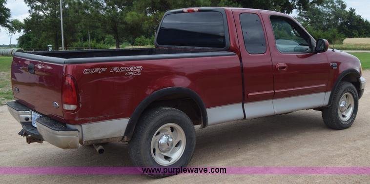 image for item J6556 2001 Ford F150 SuperCab pickup truck