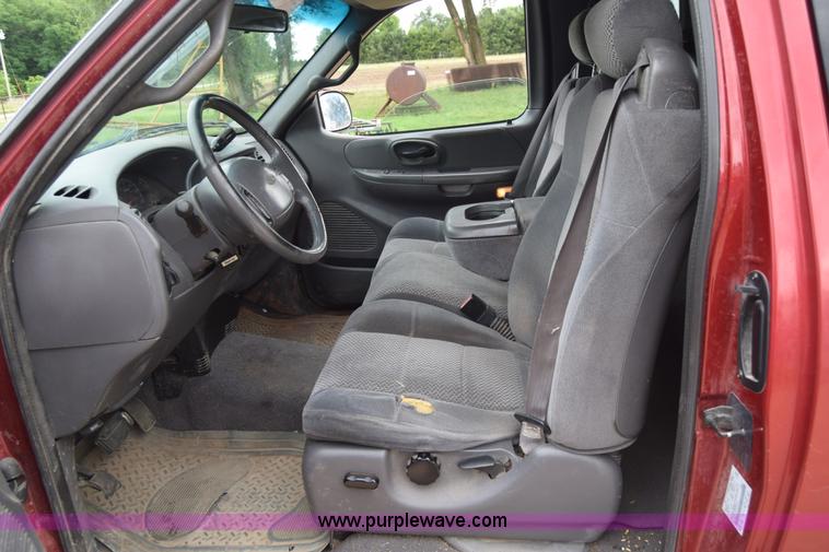 image for item J6556 2001 Ford F150 SuperCab pickup truck