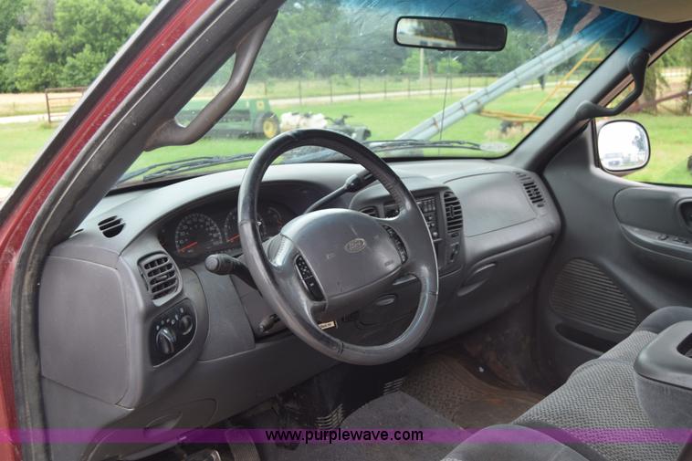 image for item J6556 2001 Ford F150 SuperCab pickup truck