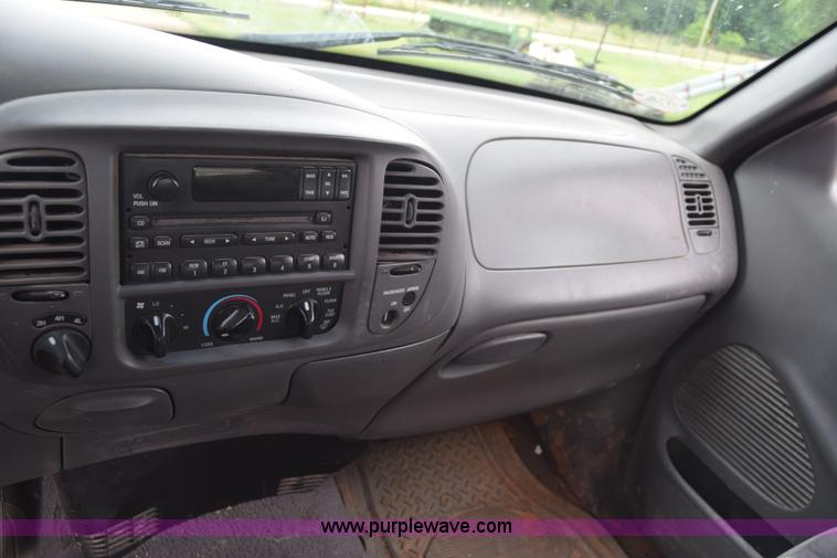 image for item J6556 2001 Ford F150 SuperCab pickup truck