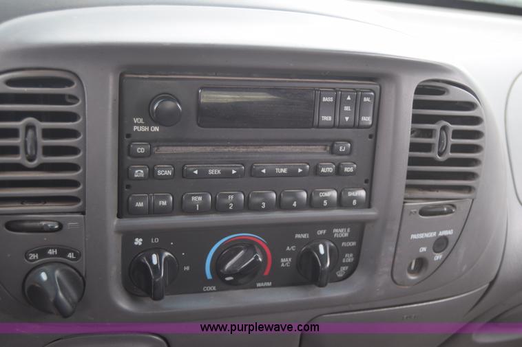 image for item J6556 2001 Ford F150 SuperCab pickup truck