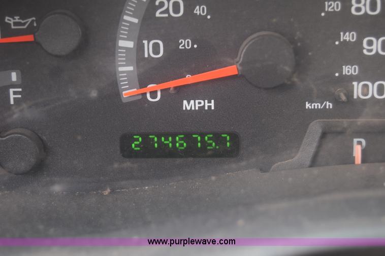 image for item J6556 2001 Ford F150 SuperCab pickup truck