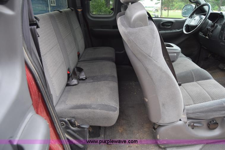 image for item J6556 2001 Ford F150 SuperCab pickup truck