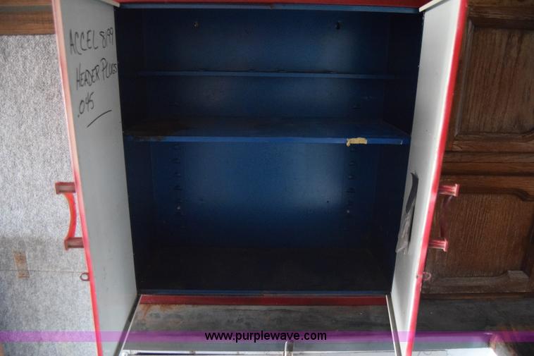 image for item J6575 1990 Pace toy hauler trailer