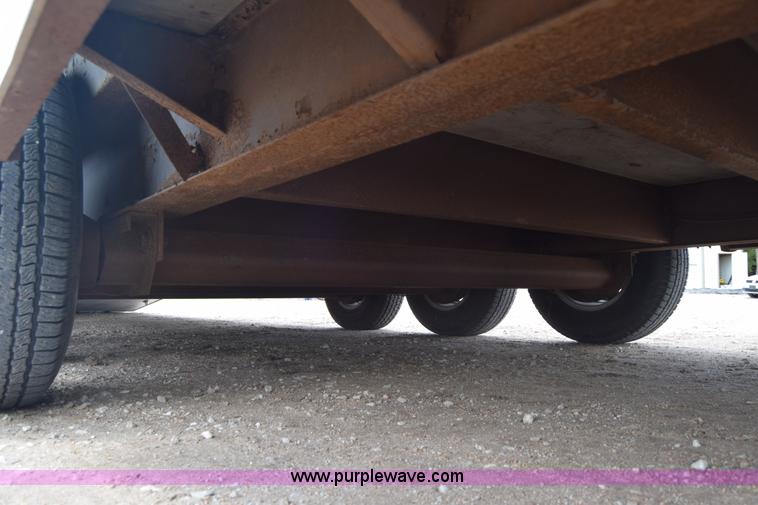 image for item J6575 1990 Pace toy hauler trailer