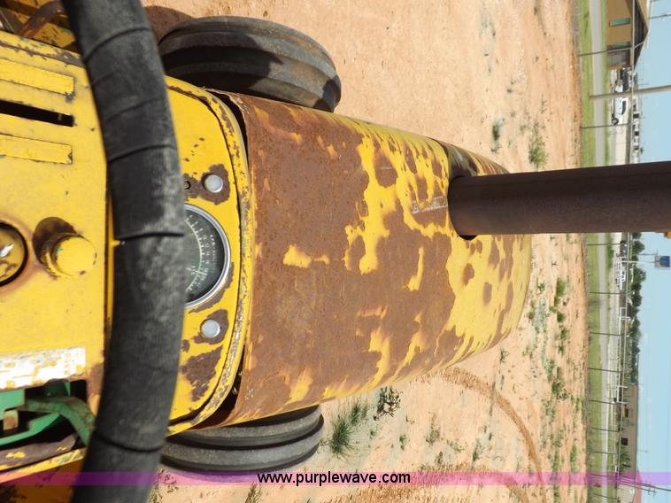 image for item J6964 John Deere 5010 tractor