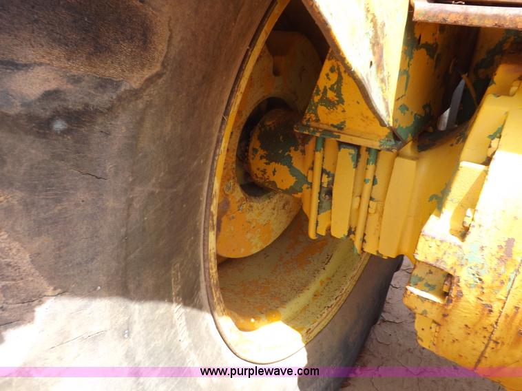 image for item J6964 John Deere 5010 tractor