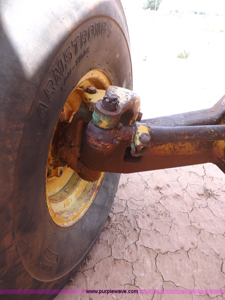 image for item J6964 John Deere 5010 tractor