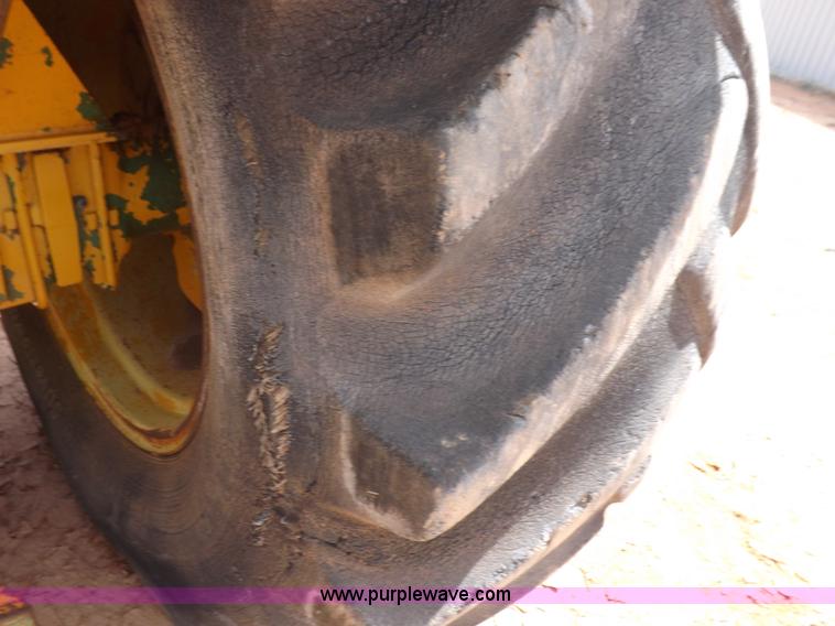 image for item J6964 John Deere 5010 tractor