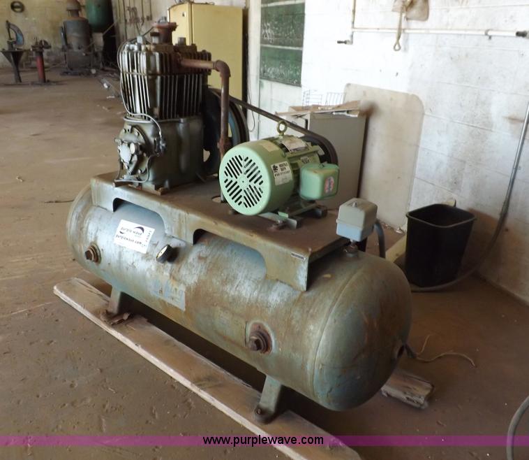 image for item J6971 Air King air compressor