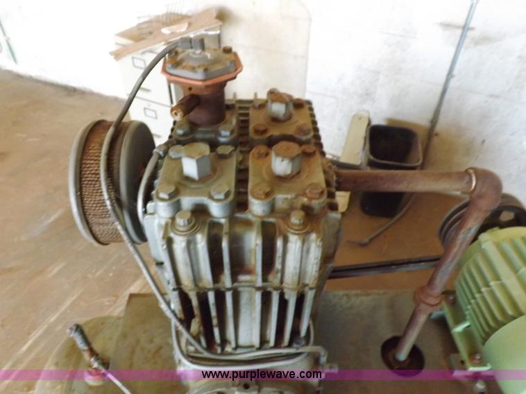 image for item J6971 Air King air compressor
