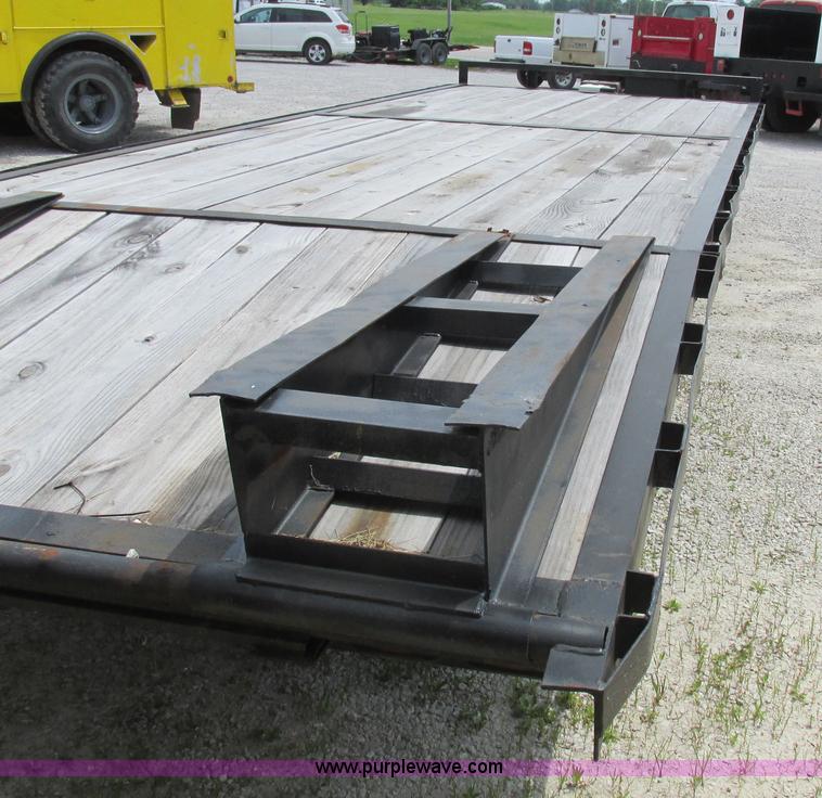 image for item K2161 1996 M&M hydraulic tilt deck trailer