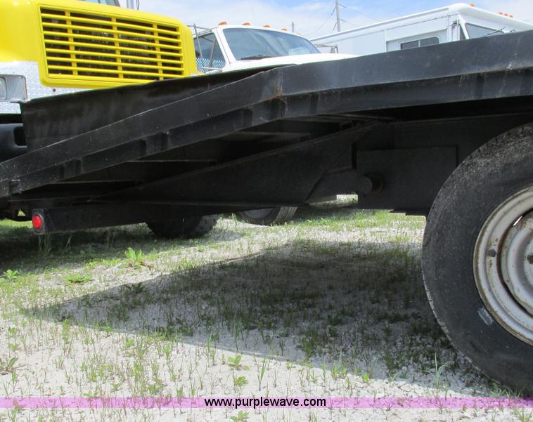 image for item K2161 1996 M&M hydraulic tilt deck trailer